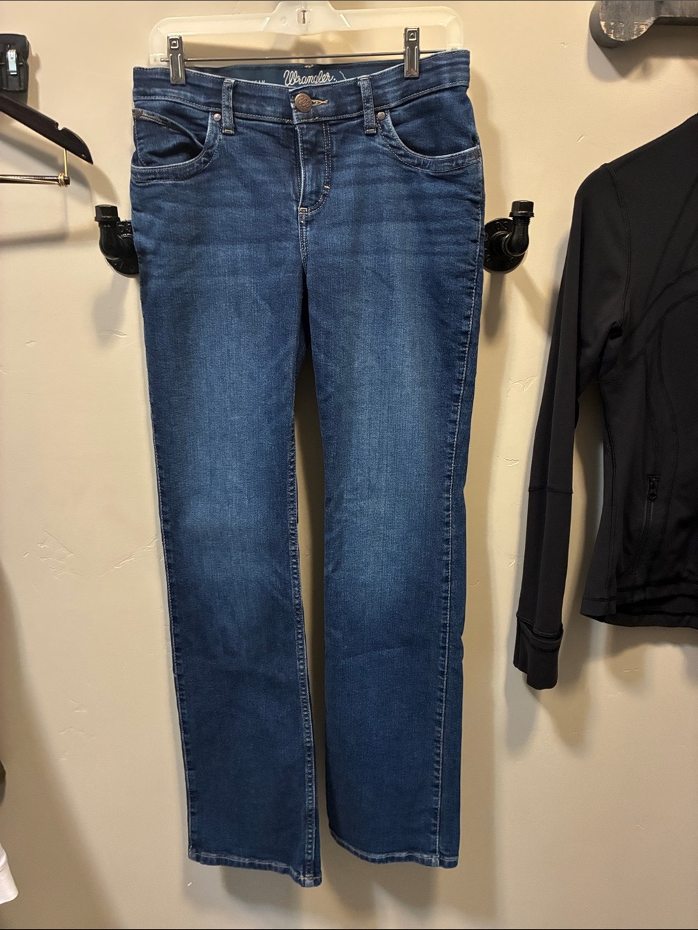Wrangler Women's Q-Baby Straight Leg Jeans in Deep Blue Denim